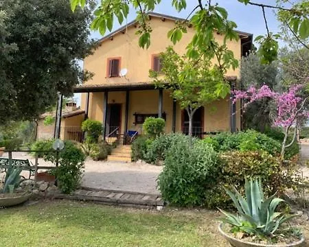 Il Grappolo E La Rosa Agriturismo In Montefalco * Casale (Umbria)
